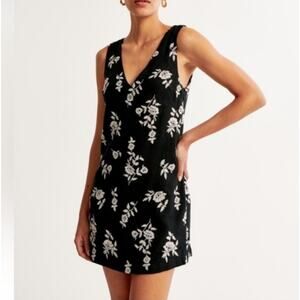 New Abercrombie and Fitch linen black embroidered floral dress Size XXS Boho